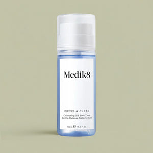 Travel Press & Clear tónico exfoliante BHA formato viaje Medik8 - Estetic Medic Garvin