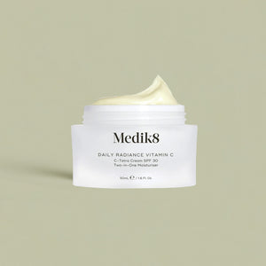 Travel Daily Radiance Vitamin C SPF30 crema de día formato viaje Medik8 - Estetic Medic Garvin