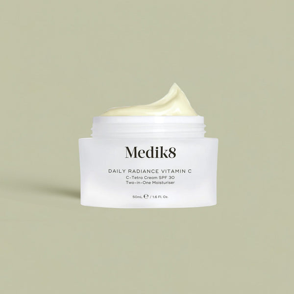 Travel Daily Radiance Vitamin C SPF30 crema de día formato viaje Medik8 - Estetic Medic Garvin